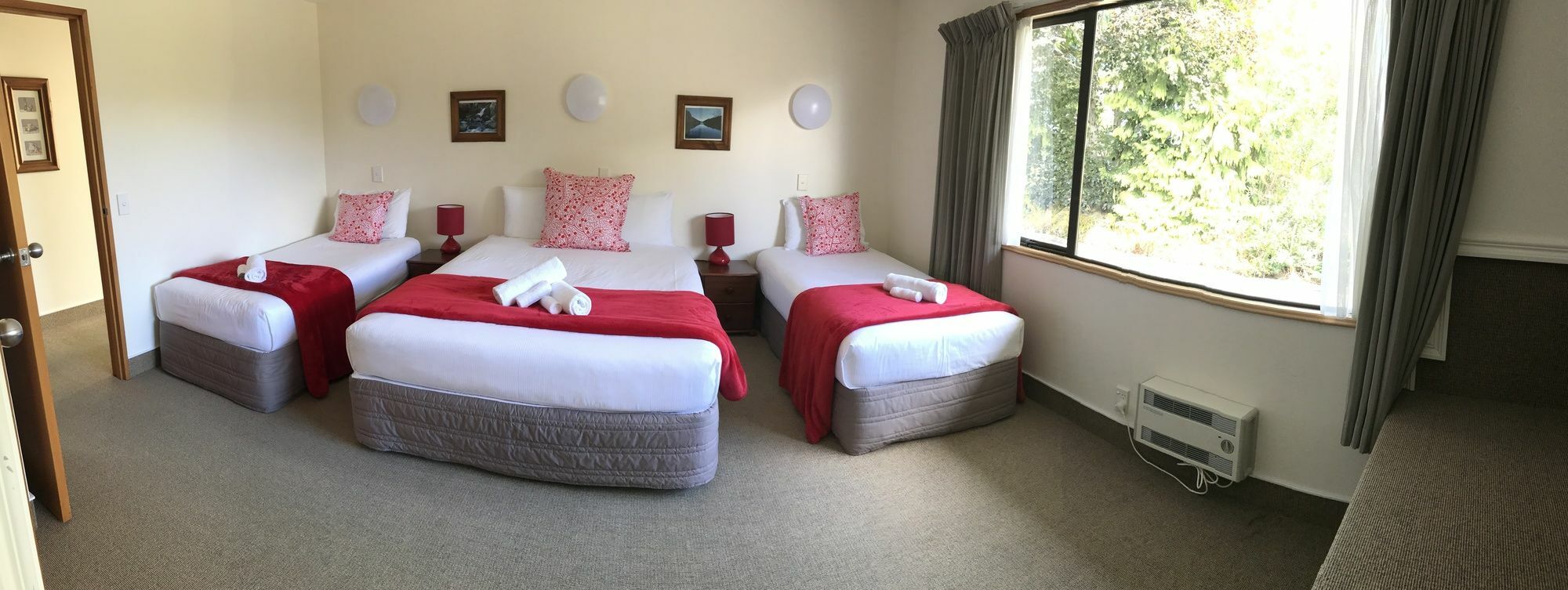 Asure Explorer & Te Anau
